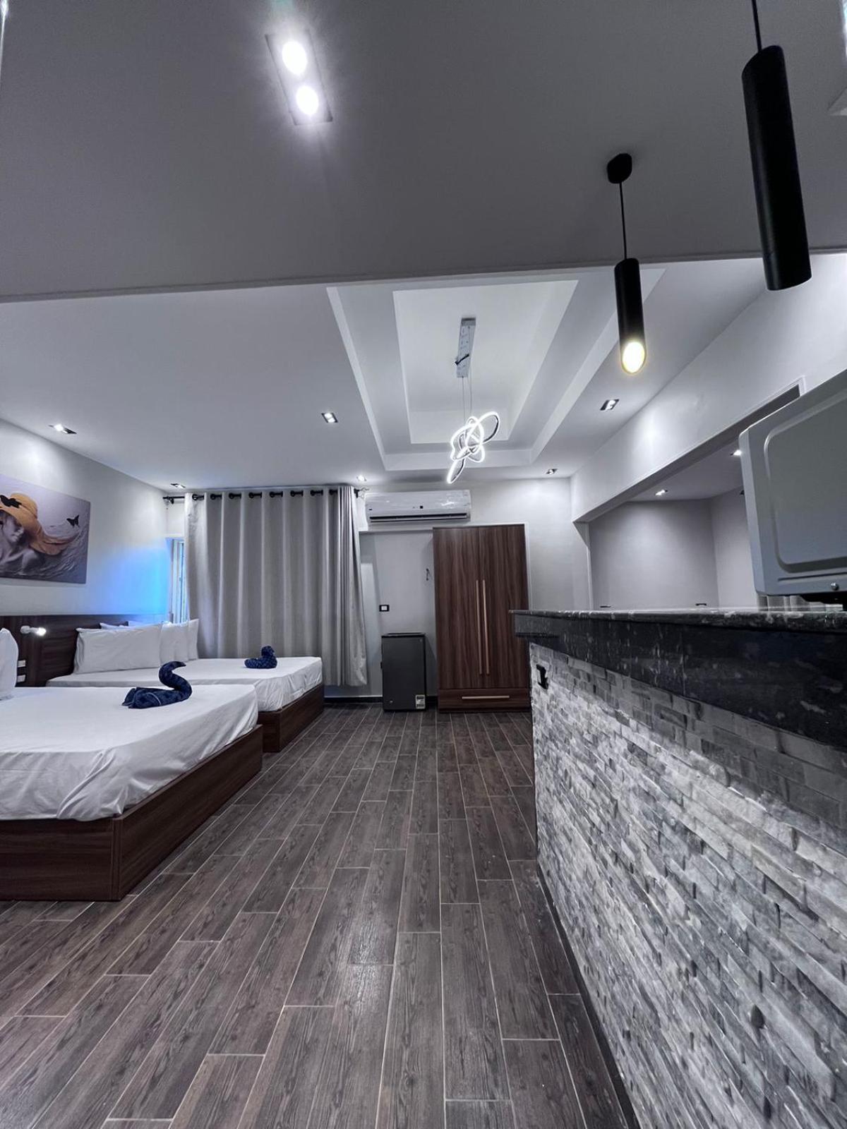 Hostel Heaven